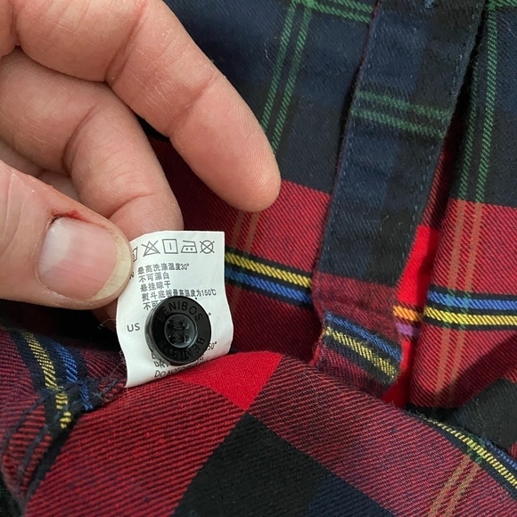 Ochenta Women's Red Plaid Button‎ Up Long Sleeve Shirt - Picture 6 of 11